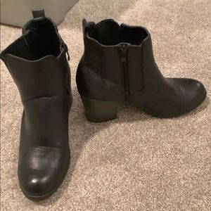 Mia black heeled ankle booties